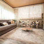 Gorgeous Home In Lisicic Nyaraló