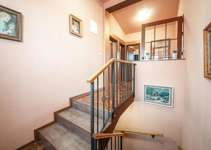 Awesome Home In Lisicic With Wifi Dom wakacyjny *