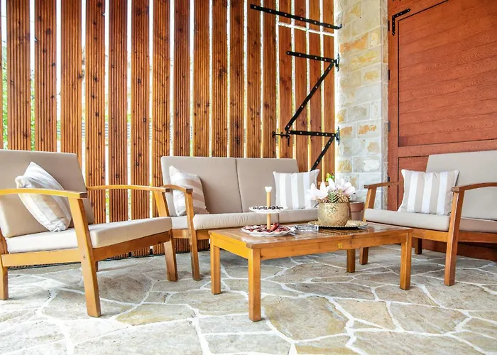 Awesome Home In Lisicic With Wifi Σπίτι διακοπών Lisicici